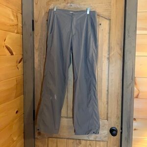 Royal Robbins drab green hiking pants Size 10